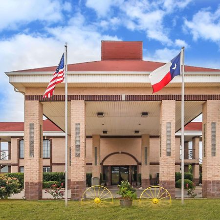 Days Inn By Wyndham Granbury Exterior photo